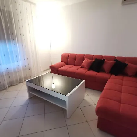 Losc - Podbela Apartment *